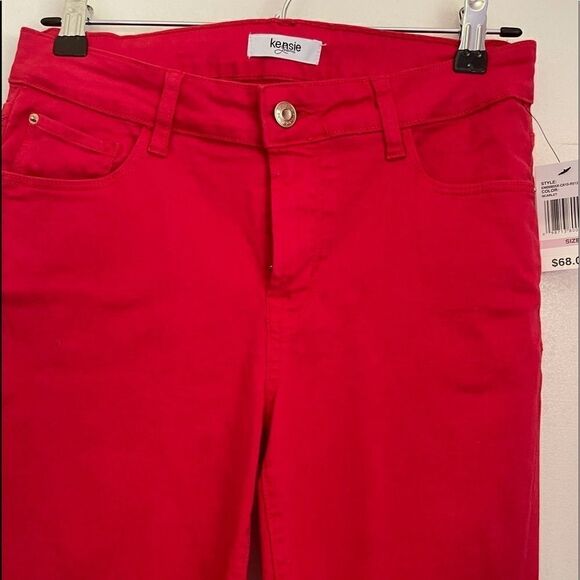 KENSIE Skinny Cropped Frayed Hem Scarlet Jeans.Size 6 - Picture 3 of 6
